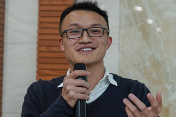 1王老师细致讲解.jpg