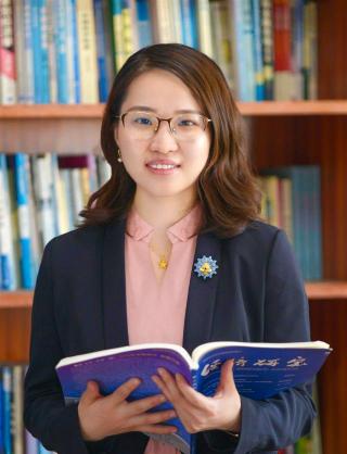 潘丹荣获中国青年农业经济学家论坛年度学者称号