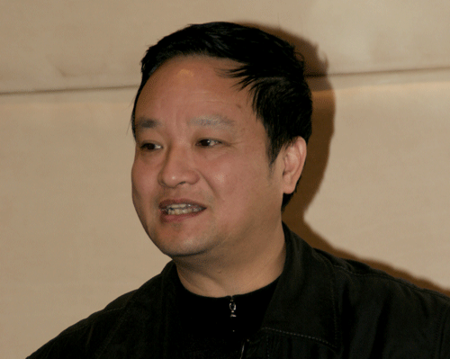 陈富良院长首先代表全院教职工向离退休教师致以新春的问候和祝福,并